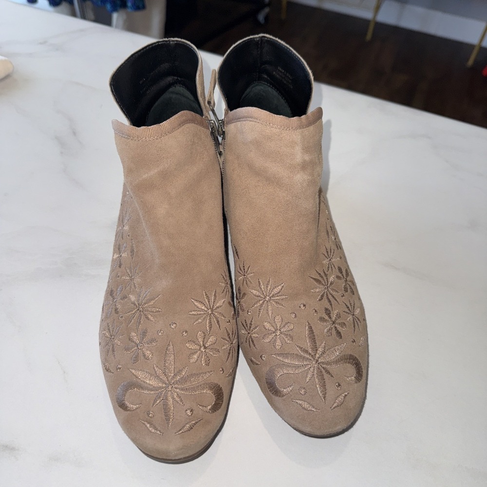 Bernardo Suede Black Embroidered Ankle Booties 10